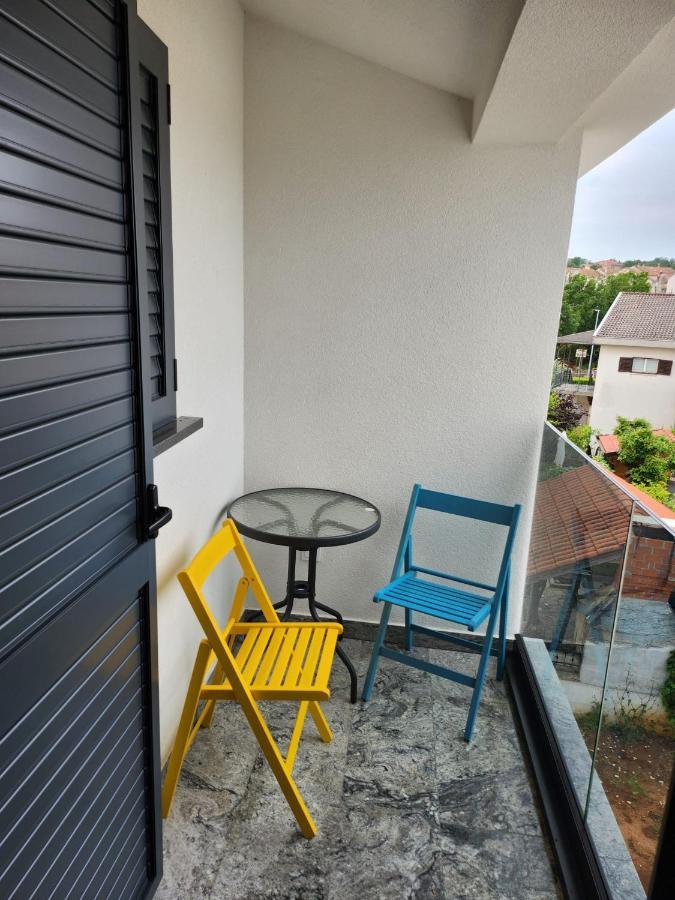 Apartmani M&L I M&J Malinska Kültér fotó