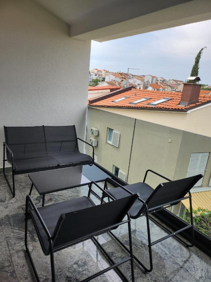 Apartmani M&L I M&J Malinska Kültér fotó